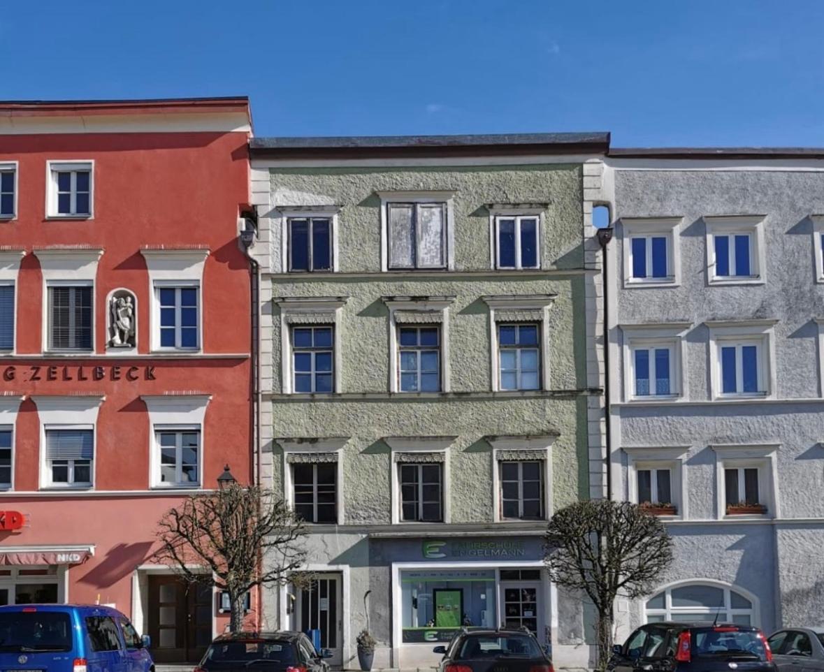 Greenhouse Apartment Am Stadtplatz Tittmoning Exterior foto
